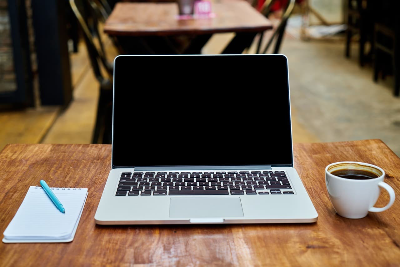 Coworking e ambiente para leitura de conteúdos empresariais